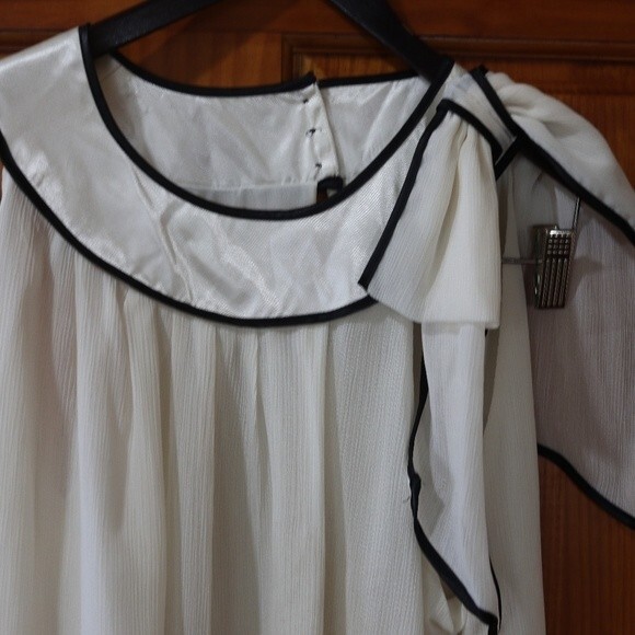 Allison Taylor White Sleeveless Big Floppy Bow Pleated Yoke Top NWT LG - Picture 7 of 12